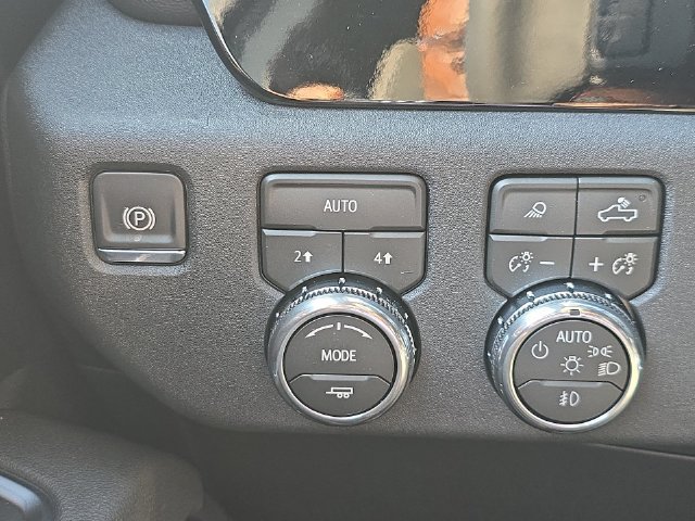 2026 GMC Sierra 1500 SLT - Photo 18