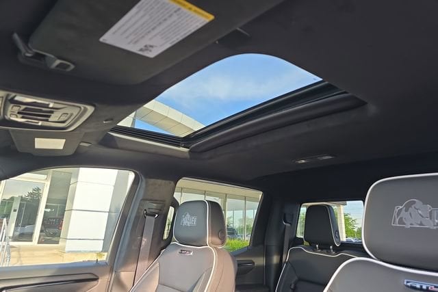 2026 GMC Sierra 1500 AT4X - Photo 19
