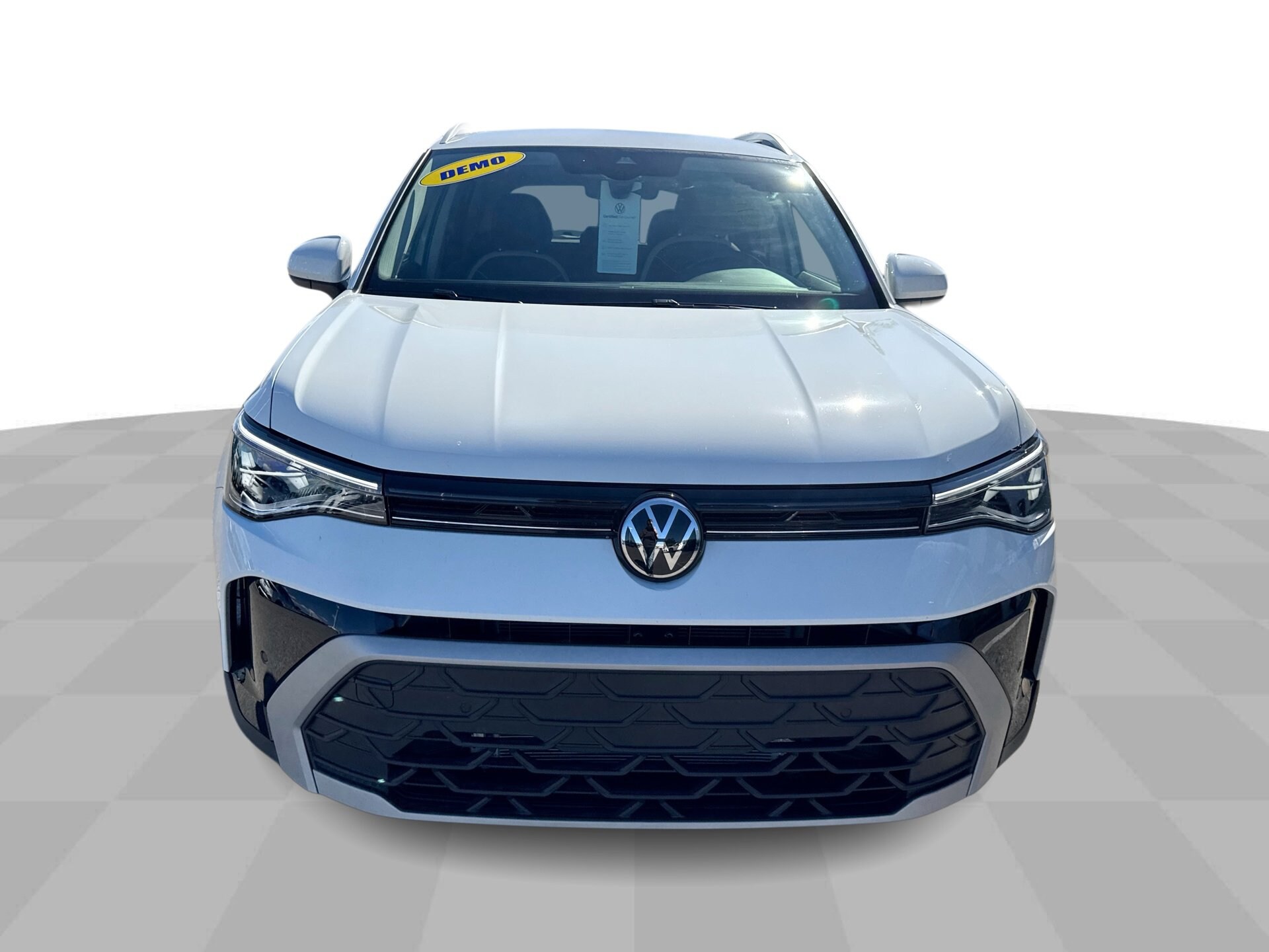 2025 Volkswagen Taos SE photo 2