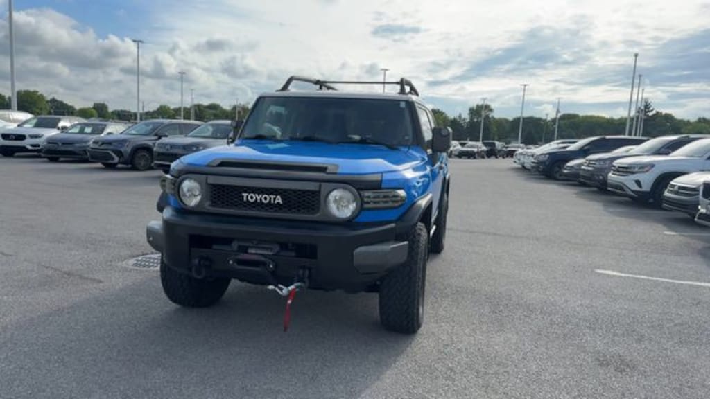 Used 2007 Toyota FJ Cruiser SR SUV