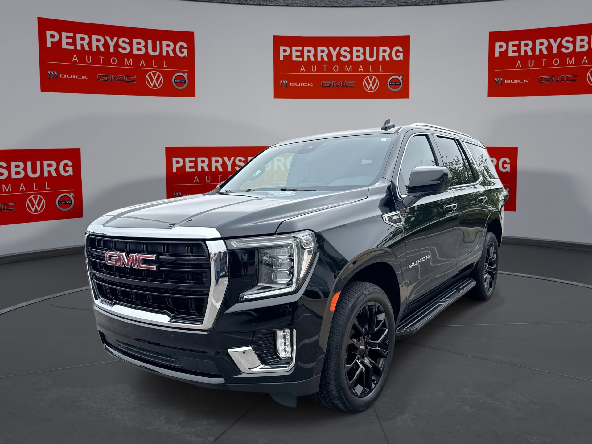 2023 GMC Yukon SLE's photo