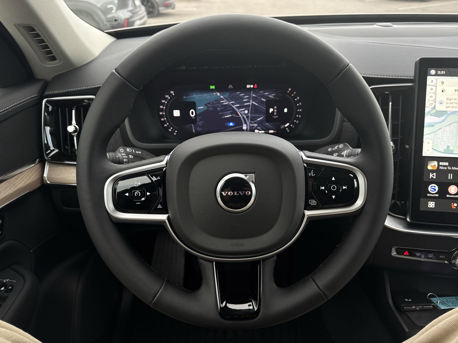 2026 Volvo XC90 Plus - Photo 18