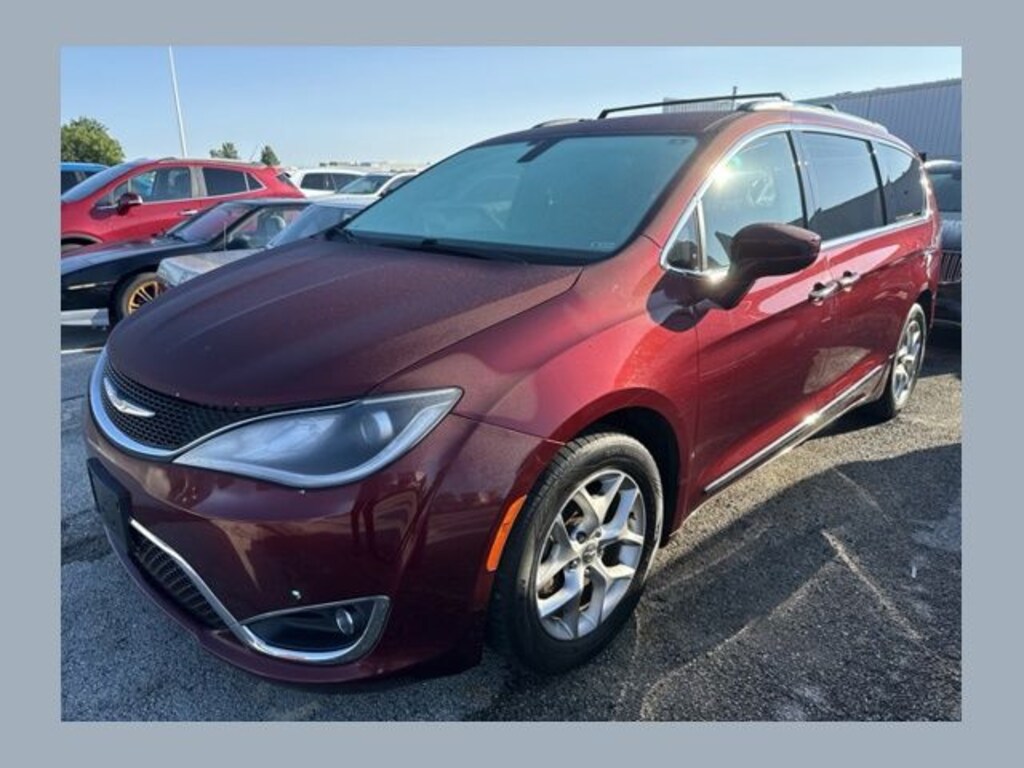 Used 2019 Chrysler Pacifica Touring L Plus Minivan/Van