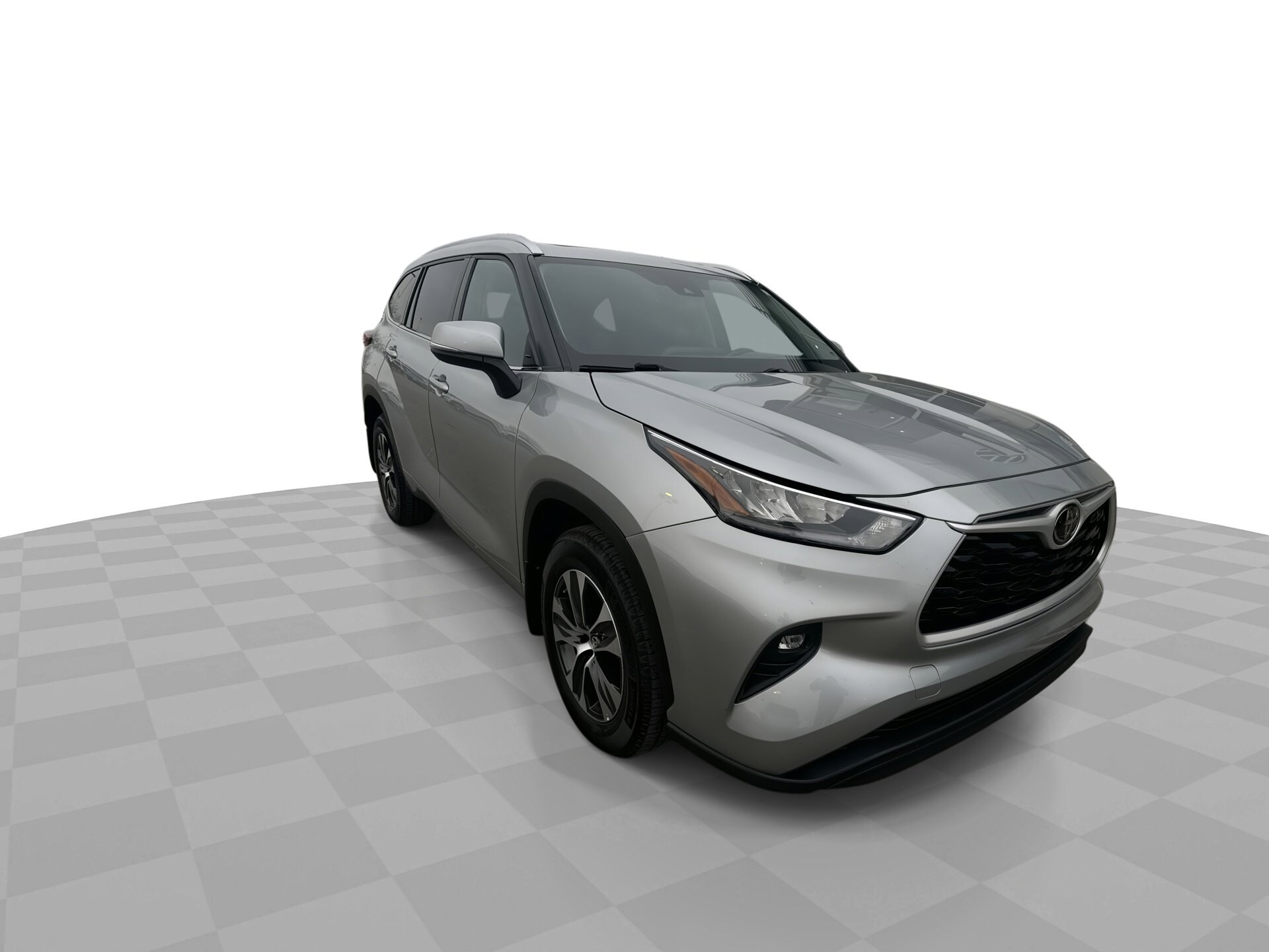 2020 Toyota Highlander XLE photo 2