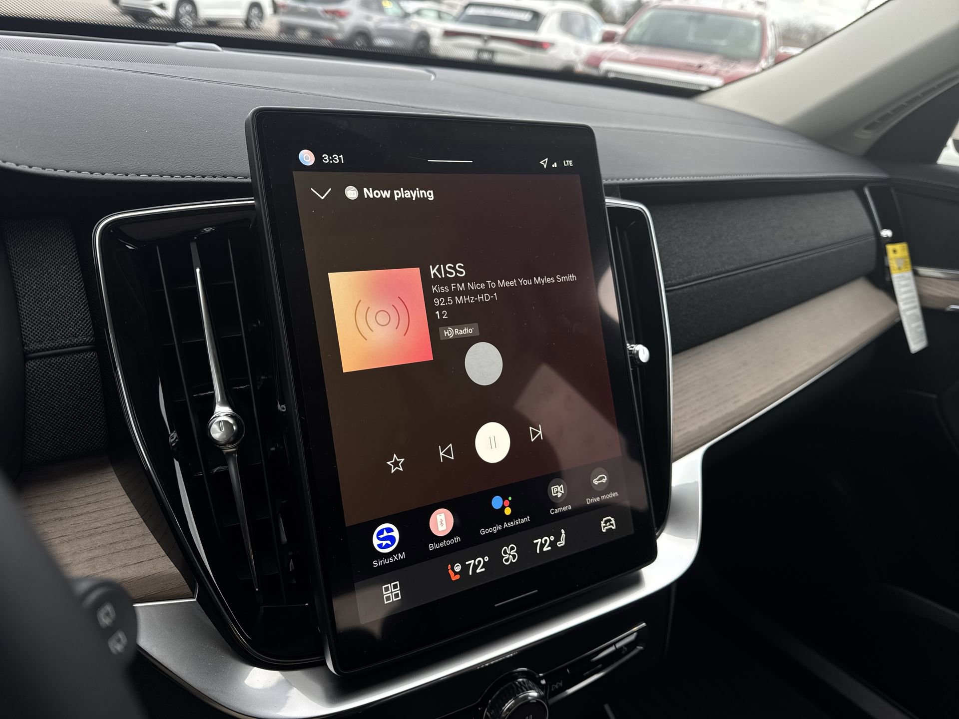 2026 Volvo XC90 Plus - Photo 13