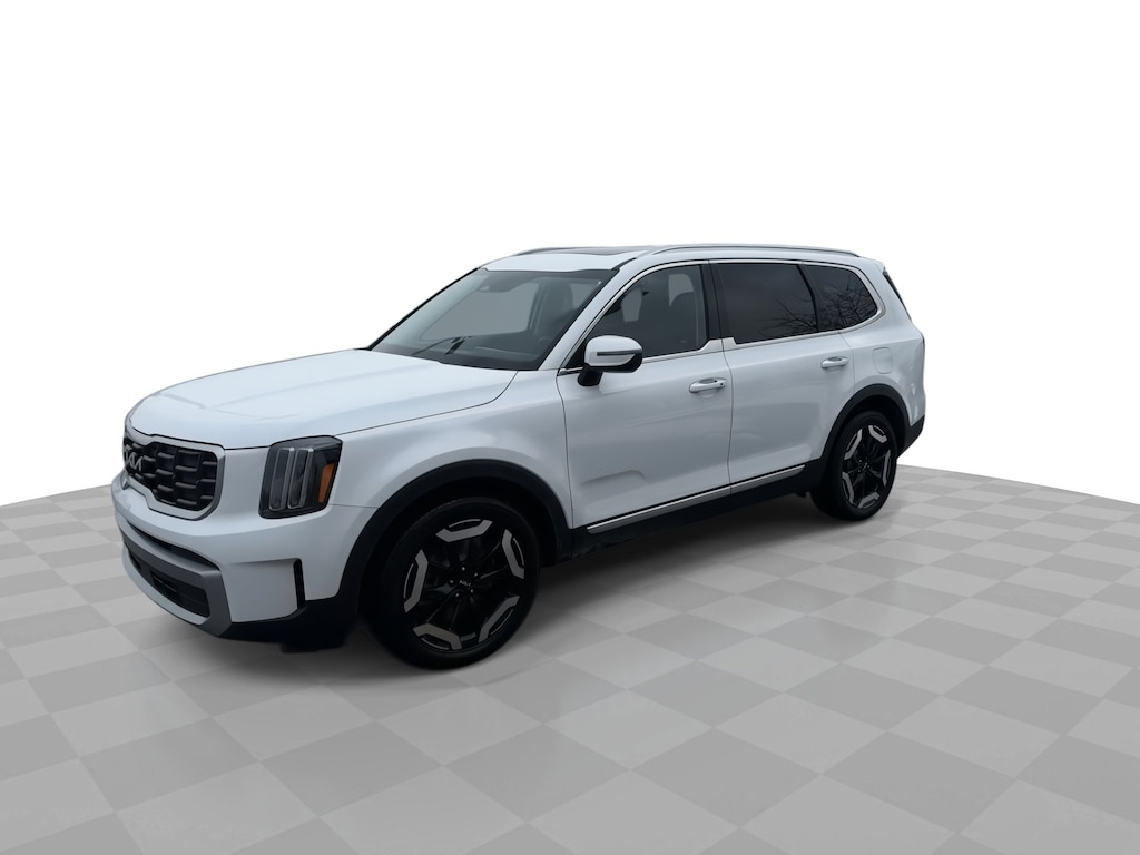 Used 2023 Kia Telluride S AWD w/ Captains Chairs & Moon S AWD