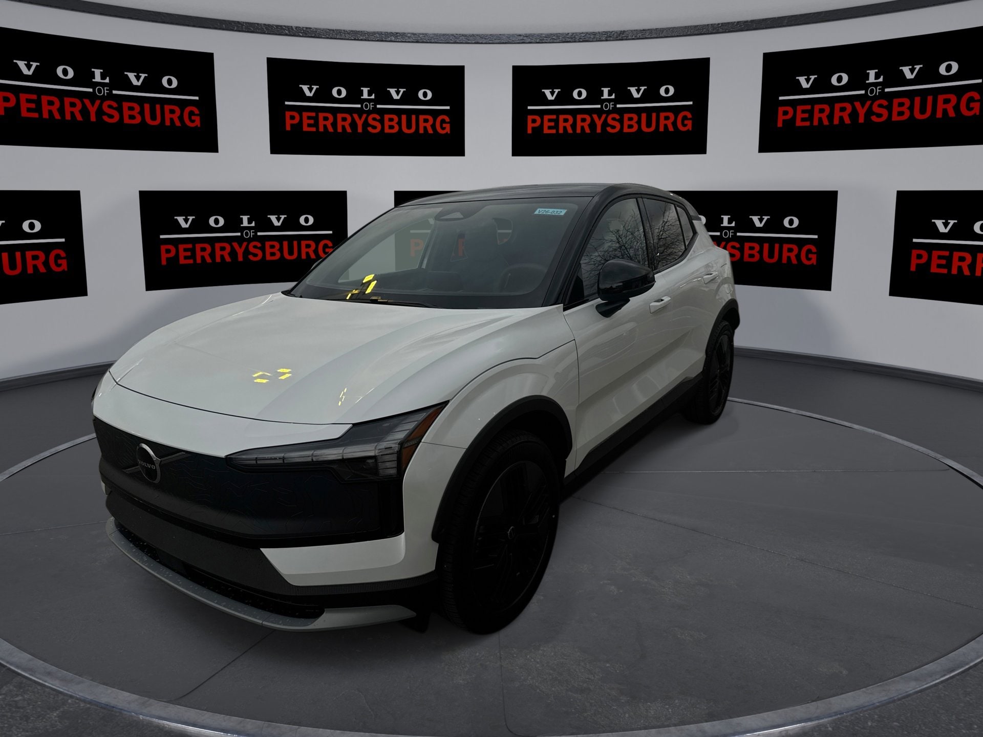 2026 Volvo EX30 Ultra - Photo 4