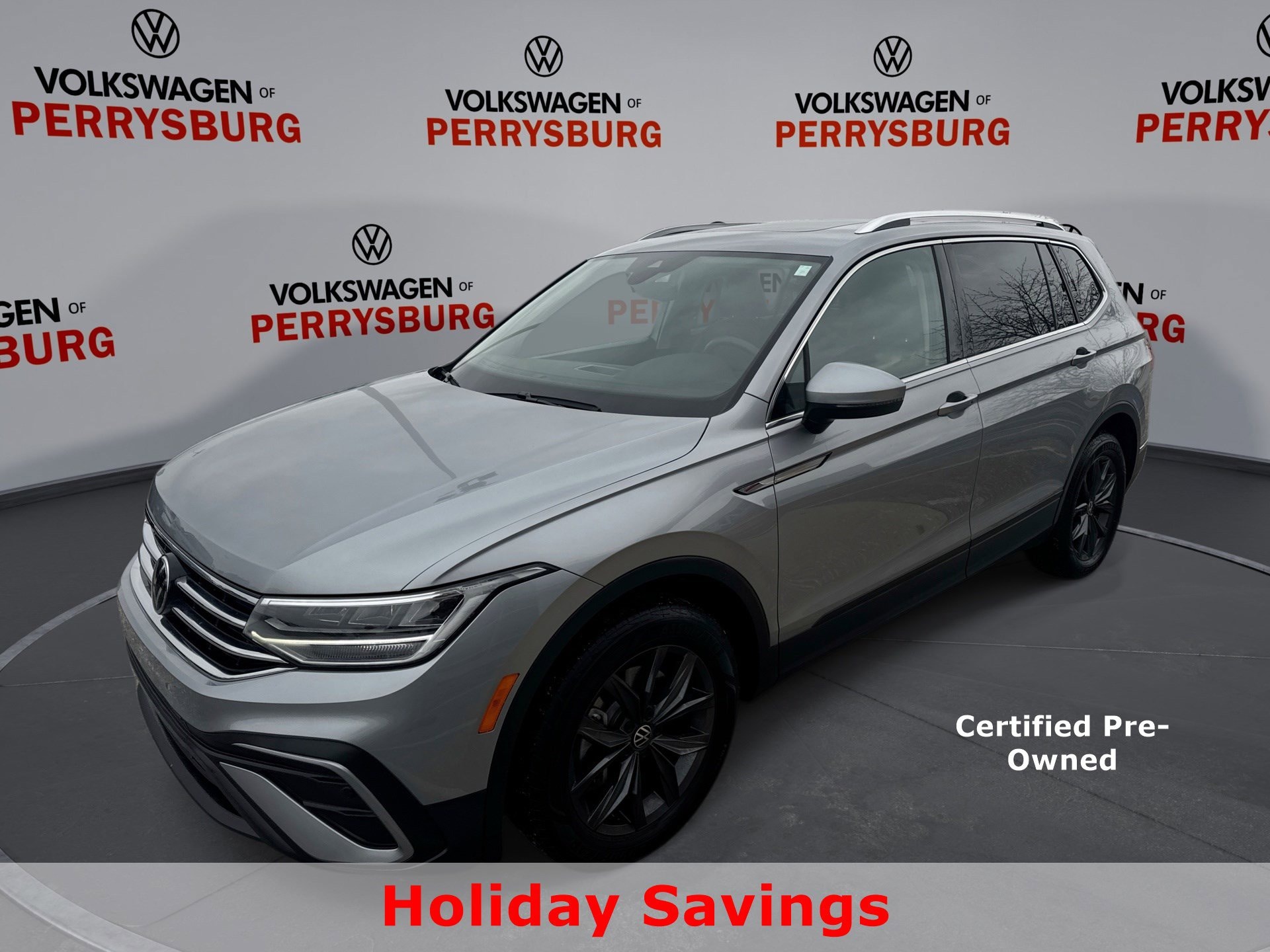 2022 Volkswagen Tiguan SE's photo