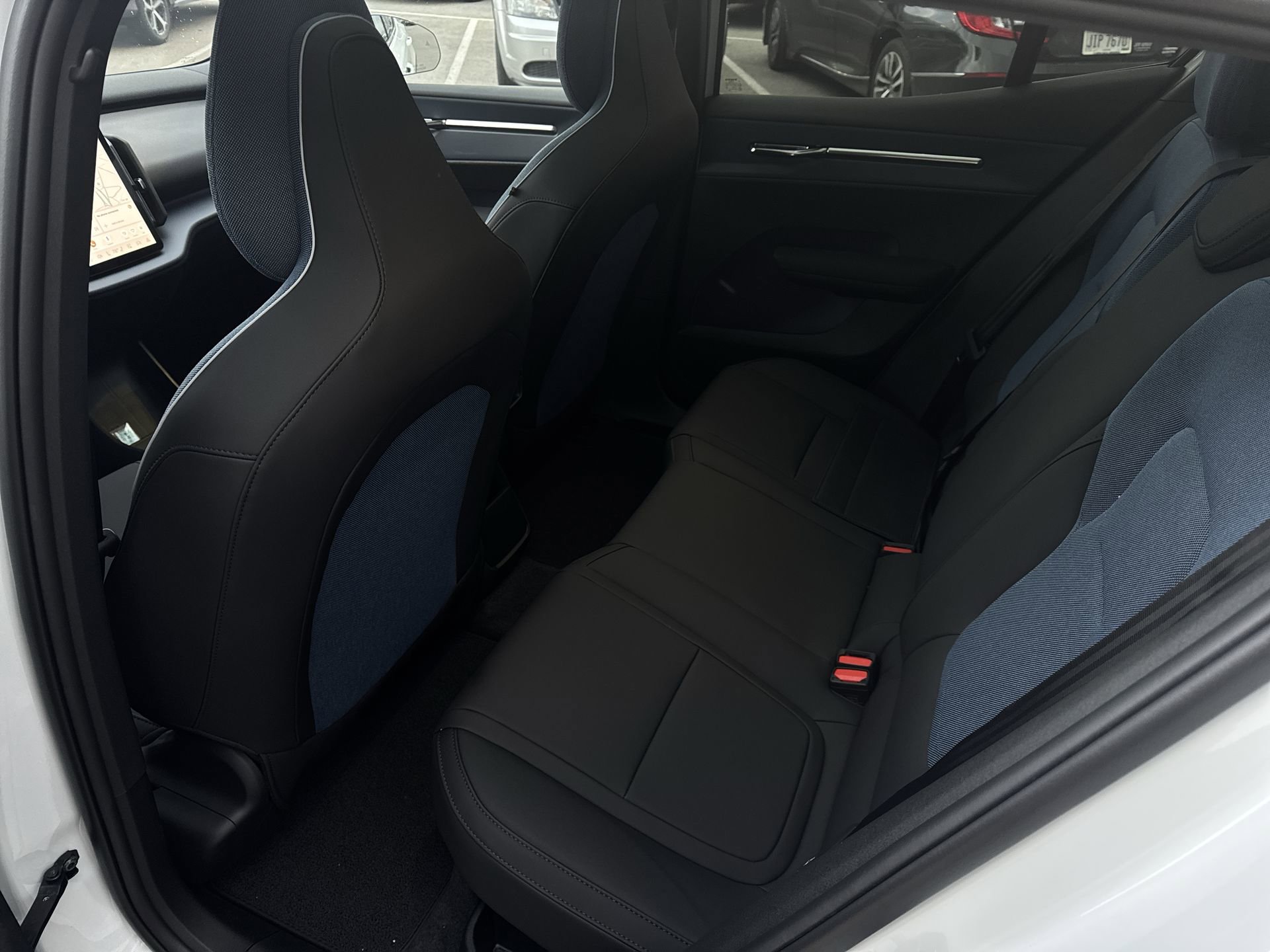 2026 Volvo EX30 Ultra - Photo 22