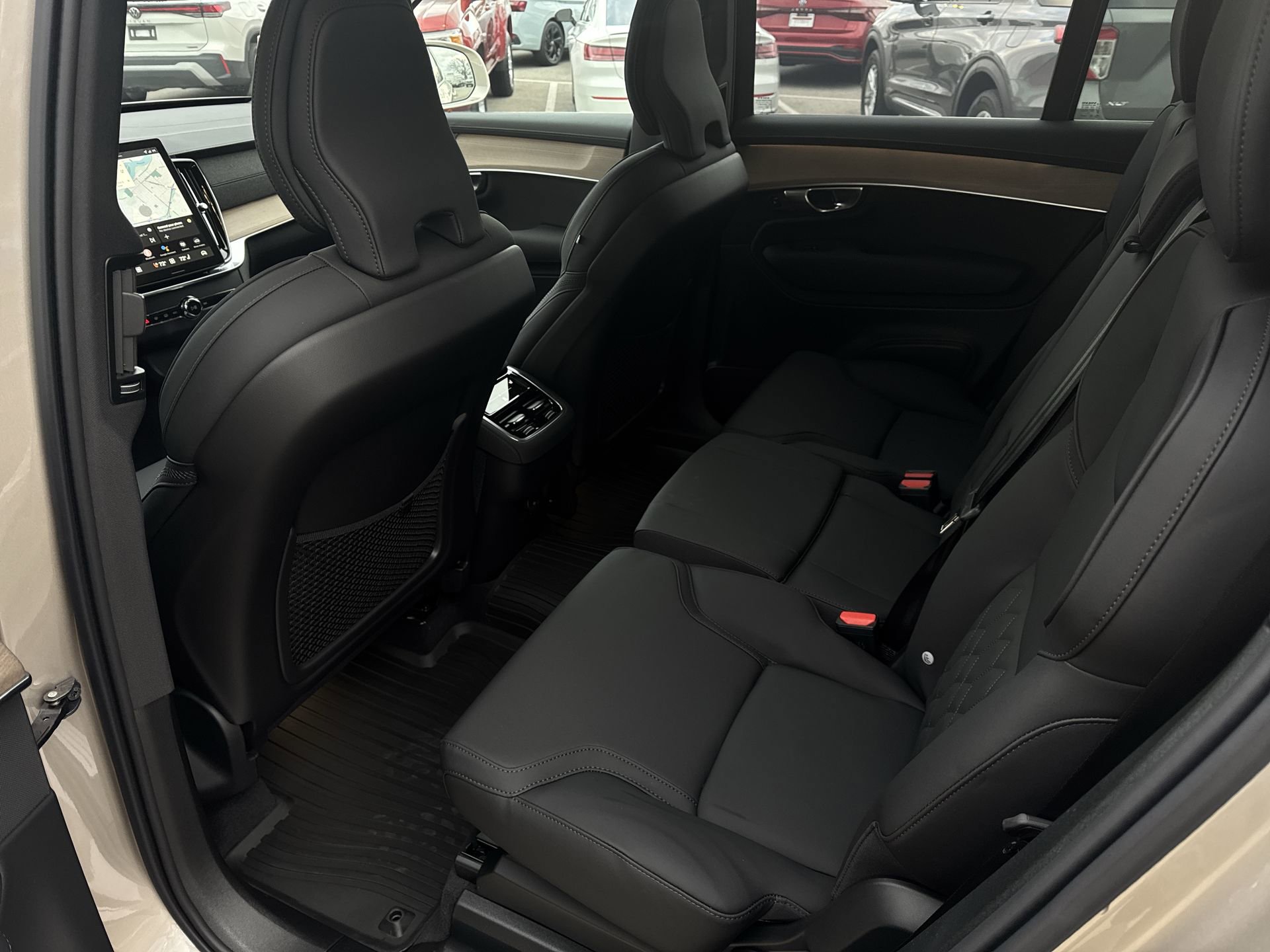 2026 Volvo XC90 Plus - Photo 22