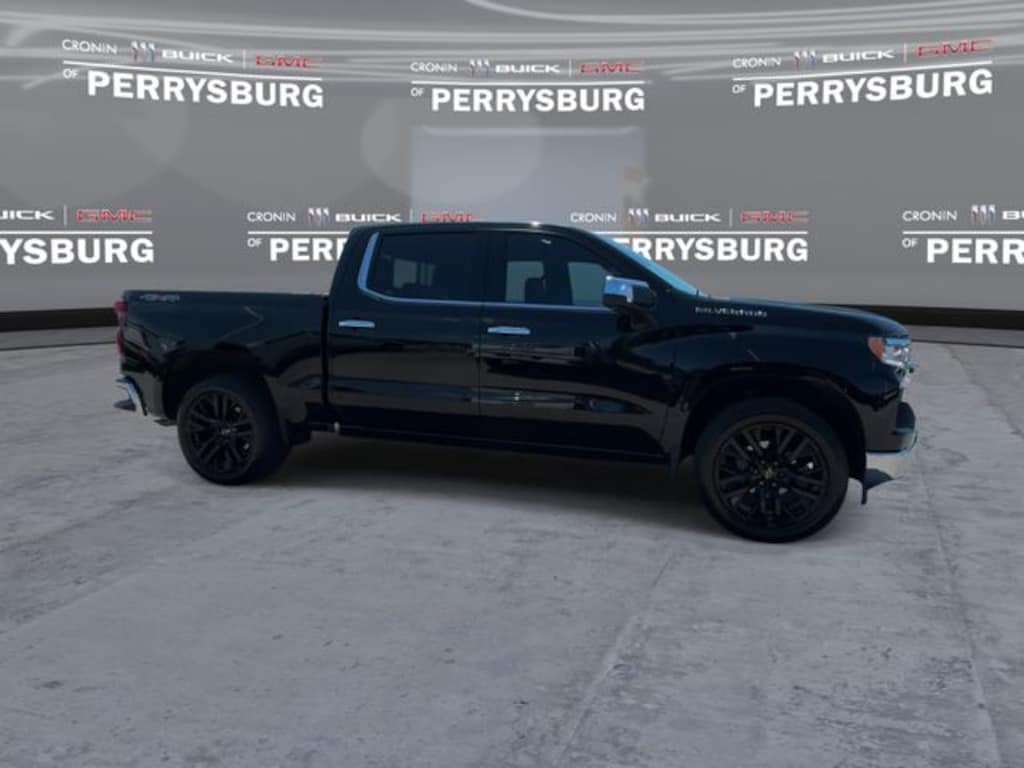 Used 2022 Chevrolet Silverado 1500 LTZ 4WD Crew w/ 22s w/ Premium Pkg & Moon Truck