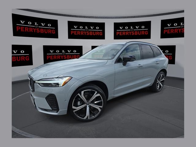 2025 Volvo XC60 B5 Ultra Dark AWD's photo