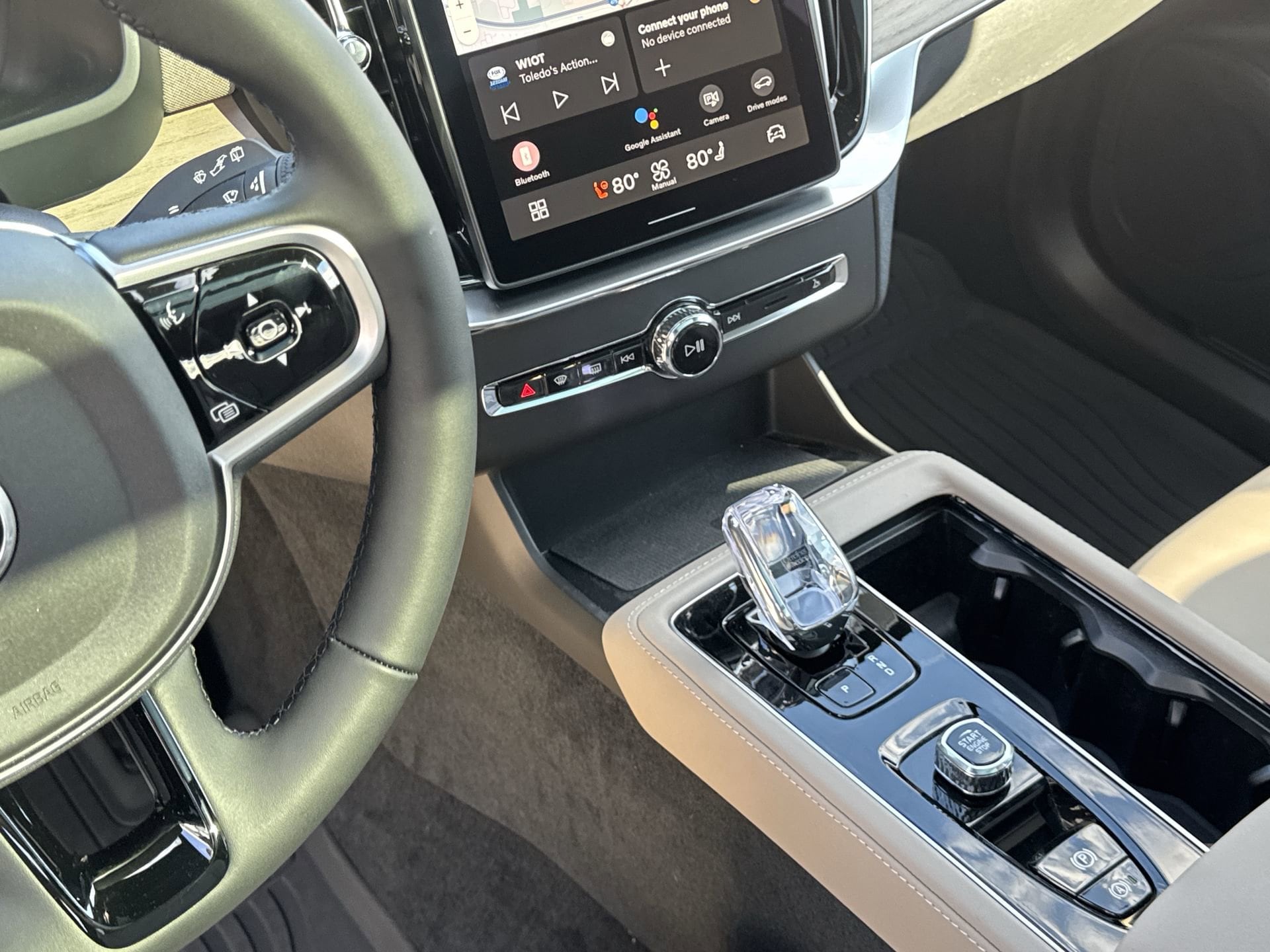 2026 Volvo XC90 Plus - Photo 18