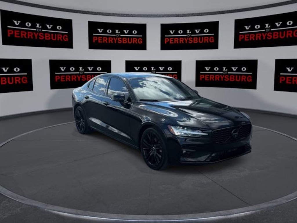 Used 2024 Volvo S60 B5 Plus Black Edition Sedan