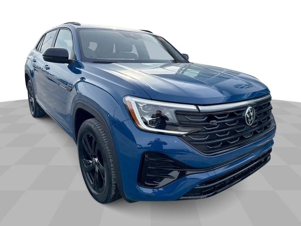 Used 2025 Volkswagen Atlas Cross Sport SEL R-Line Black 4Motion w/ IQ Drive & Panoramic M SUV
