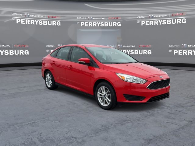 Used 2015 Ford Focus SE with VIN 1FADP3F29FL253743 for sale in Perrysburg, OH