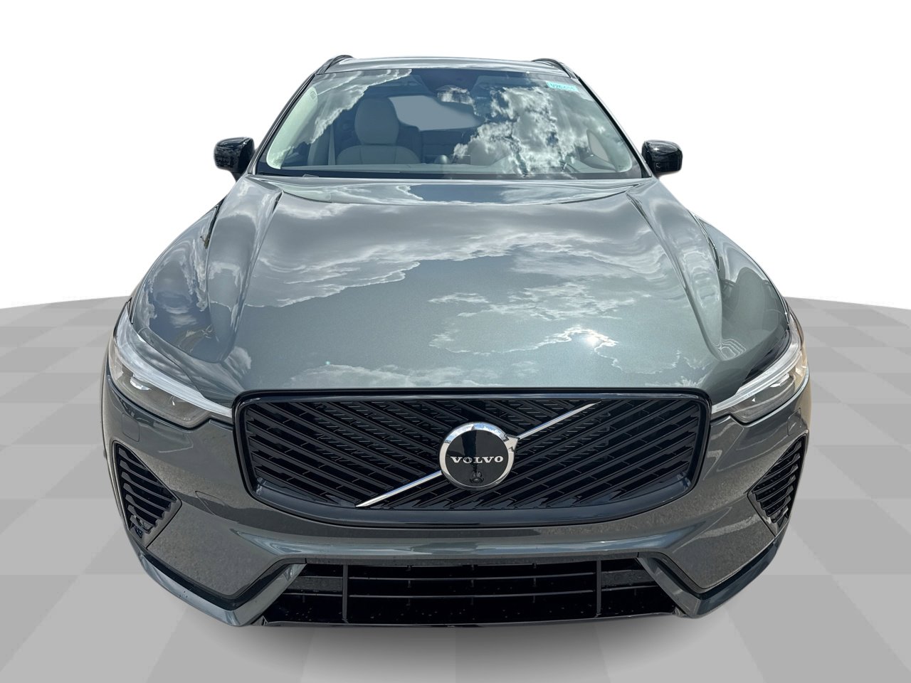 2026 Volvo XC60 Hybrid T8 photo 3