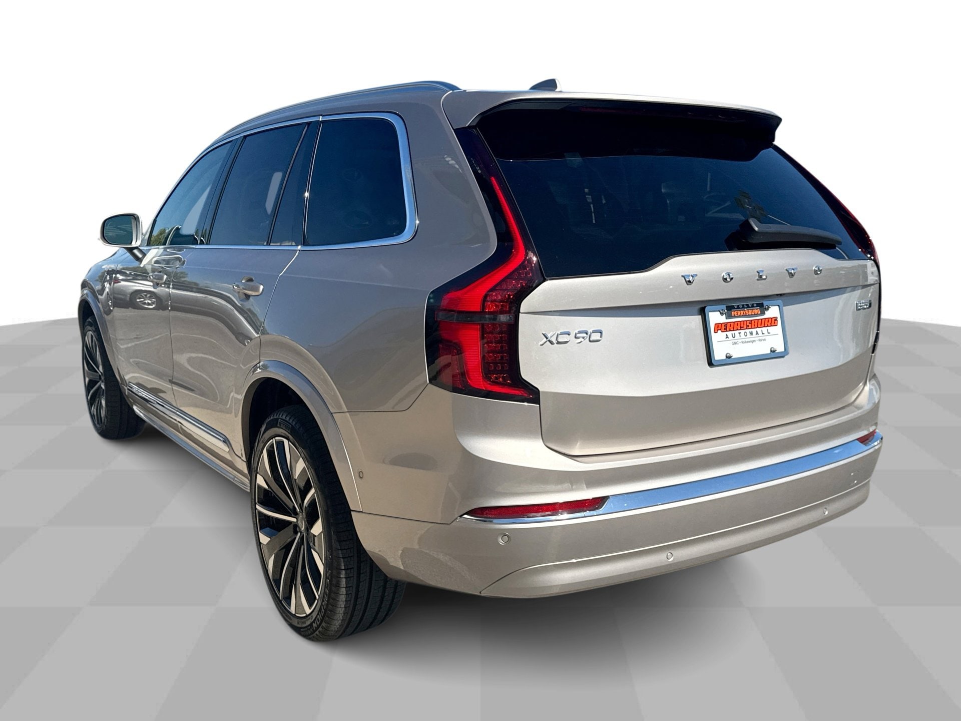 2026 Volvo XC90 Plus - Photo 6