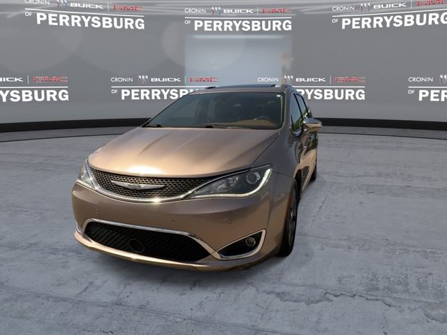 Used 2018 Chrysler Pacifica Limited Minivan/Van