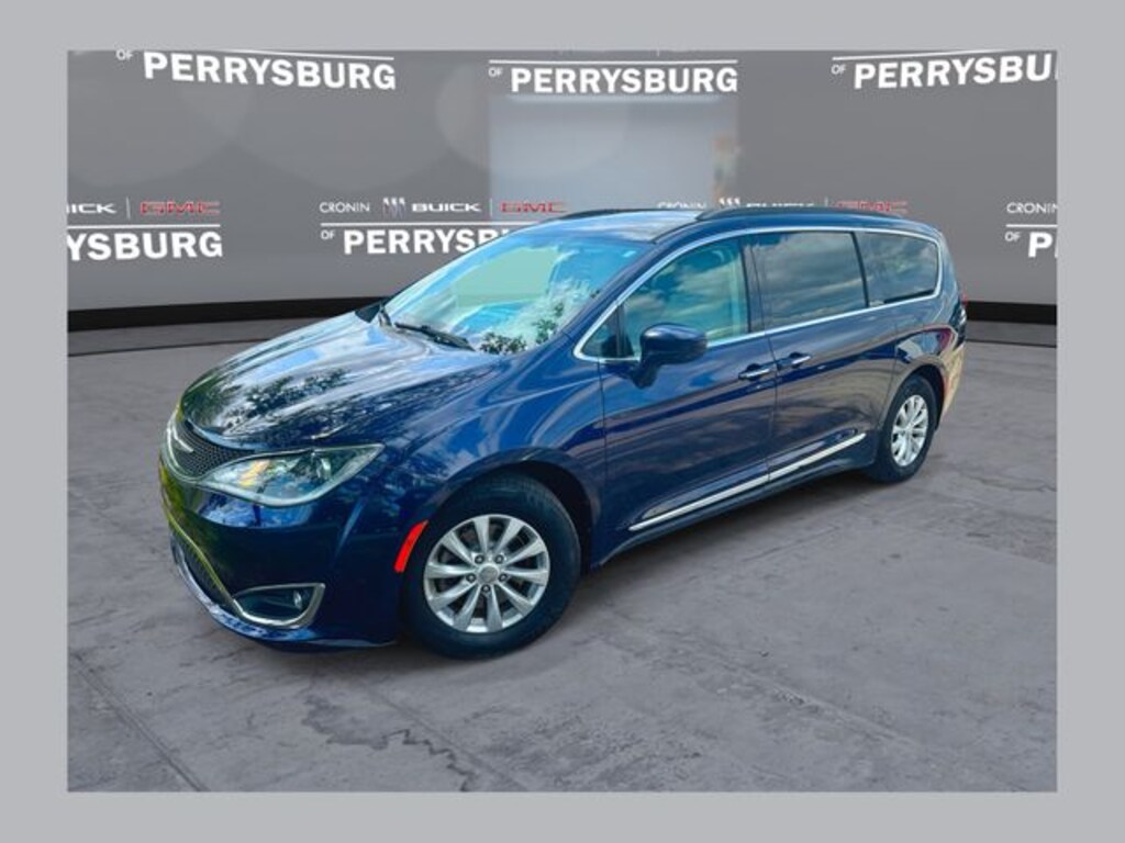 Used 2017 Chrysler Pacifica Touring L Minivan/Van