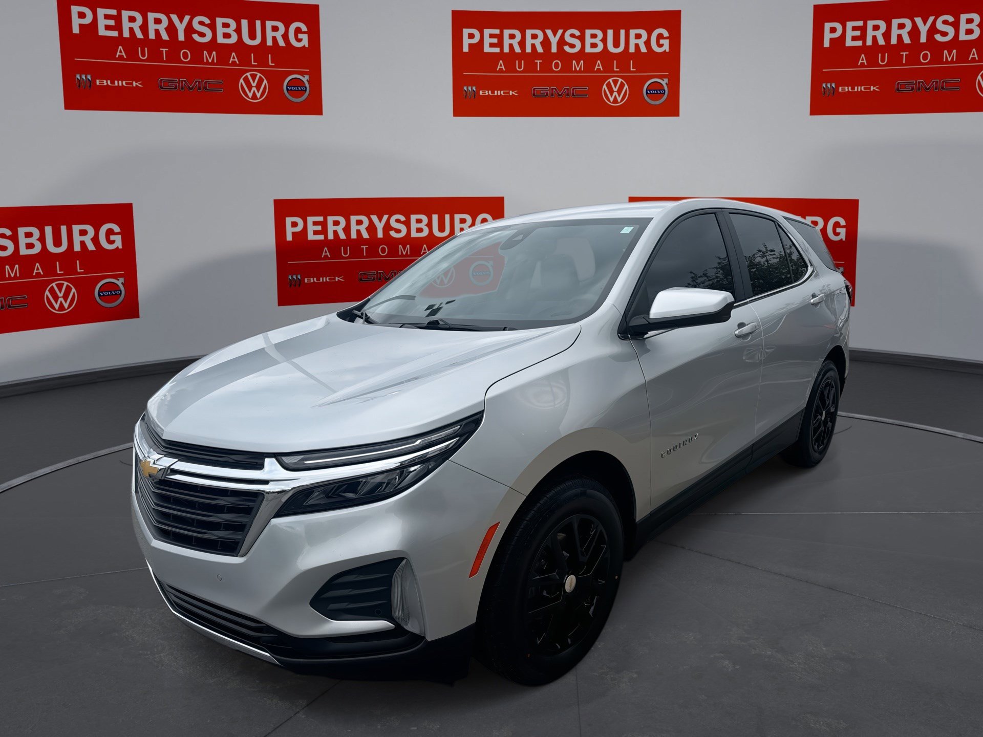 2022 Chevrolet Equinox LT's photo