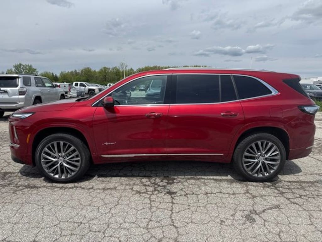 Used 2025 Buick Enclave Avenir SUV