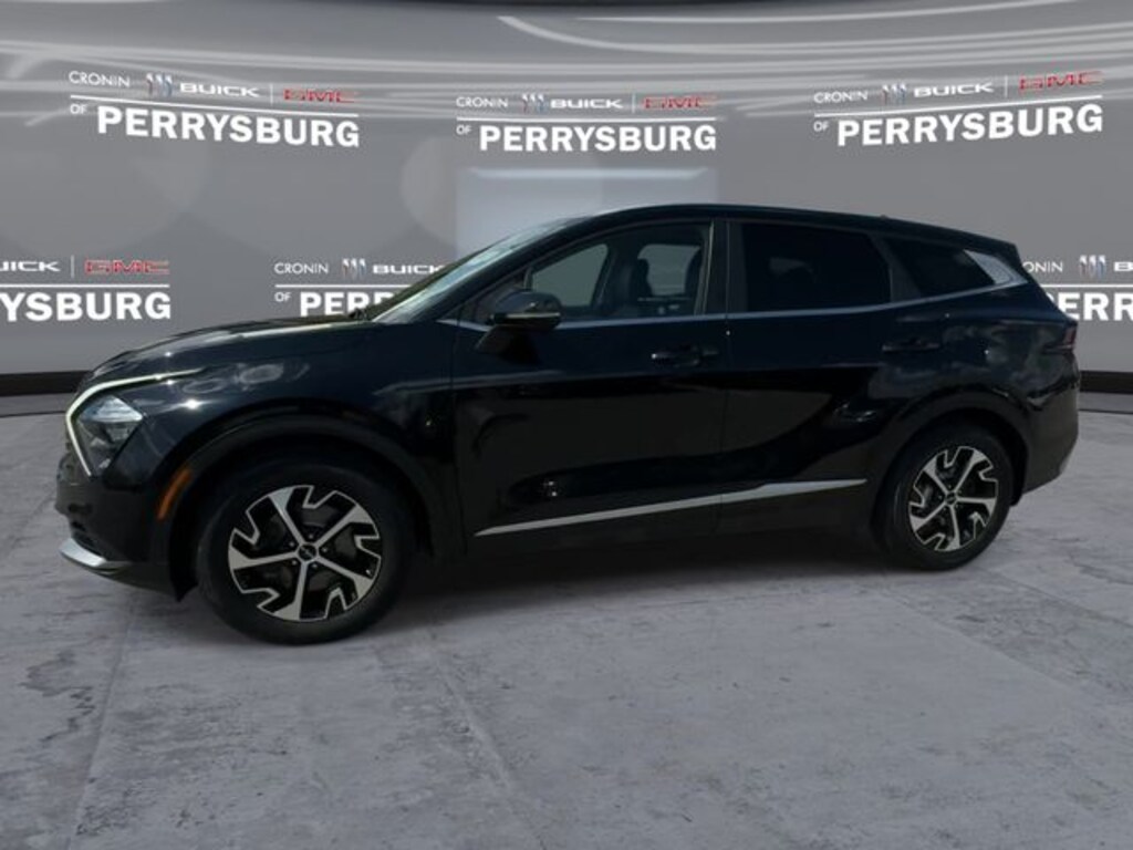 Used 2023 Kia Sportage EX SUV