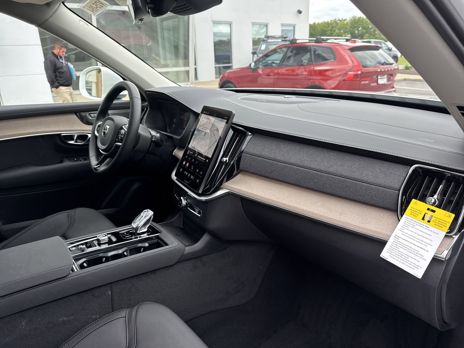 2025 Volvo XC90 Plus - Photo 29