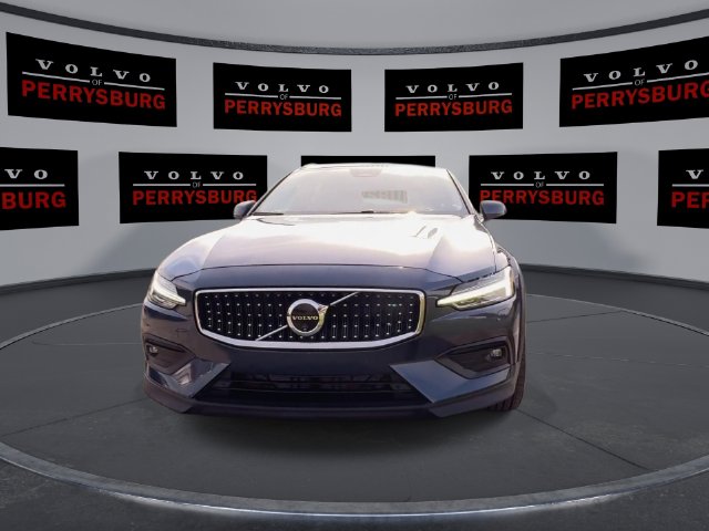 Certified 2024 Volvo V60 Cross Country Ultimate Wagon