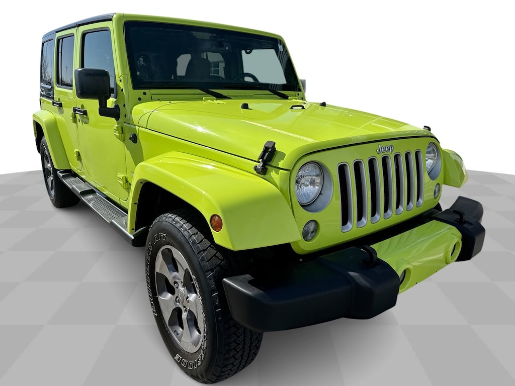 Used 2017 Jeep Wrangler JK Unlimited Sahara 4WD w/ Heated Seats SUV