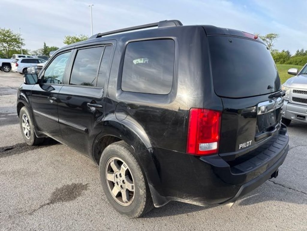 Used 2011 Honda Pilot Touring SUV
