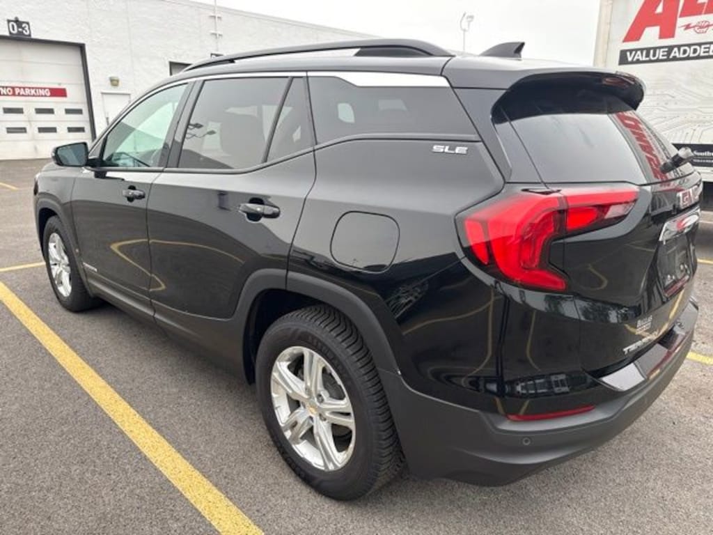 Used 2020 GMC Terrain SLE SUV