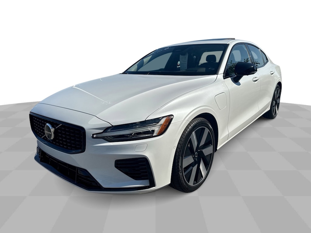 Certified 2024 Volvo S60 plug-in hybrid AWD Plus Dark Theme w/ Climate Pkg & Panoramic Moo Sedan