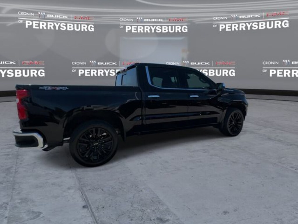 Used 2022 Chevrolet Silverado 1500 LTZ 4WD Crew w/ 22s w/ Premium Pkg & Moon Truck