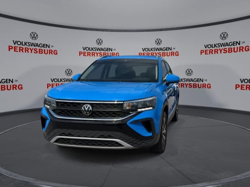 Certified 2023 Volkswagen Taos 1.5T SE 4motion w/ Panoramic Moon SUV