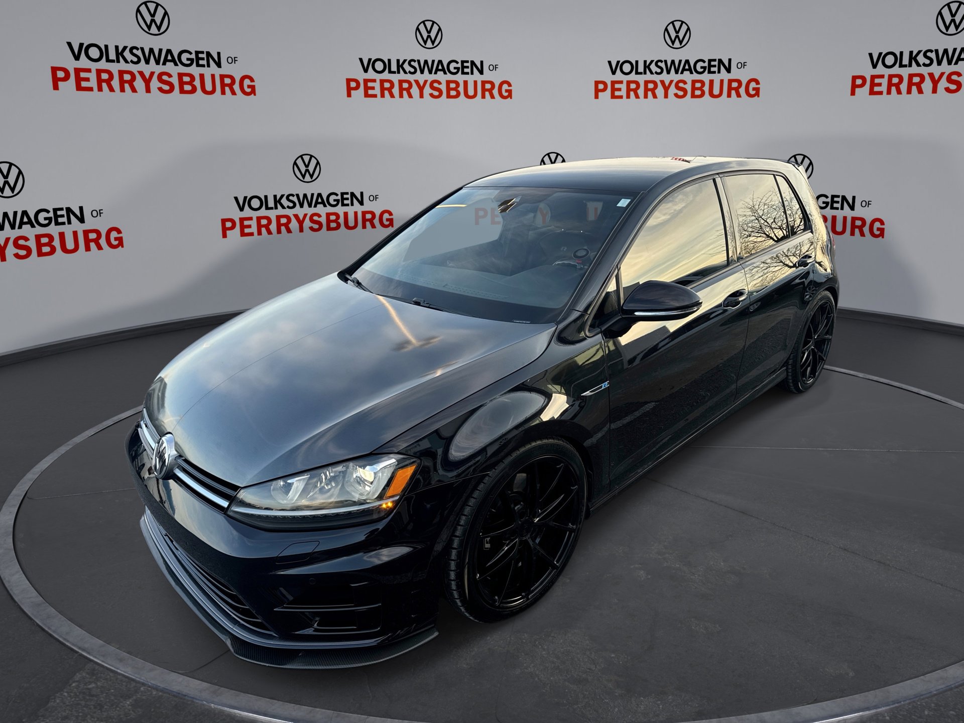 2017 Volkswagen Golf R R
