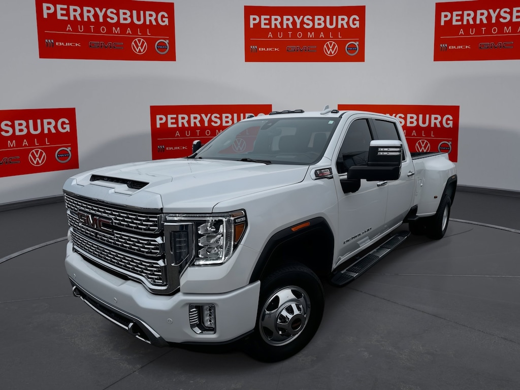 Used 2023 GMC Sierra 3500HD Denali 4WD DRW Crew Duramax w/ Ultimate Pkg 4WD Crew Cab 172 Denali