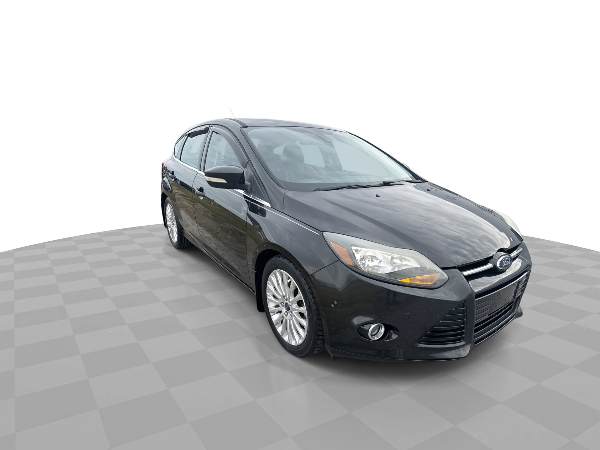 2012 Ford Focus Titanium photo 2