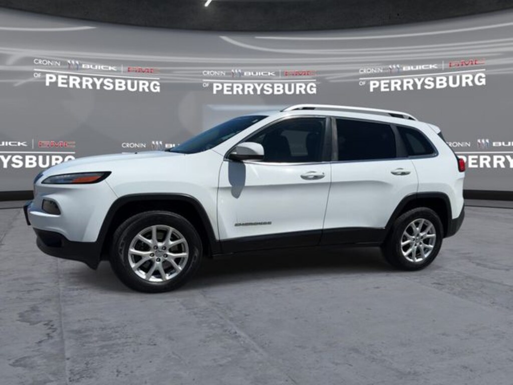 Used 2017 Jeep Cherokee Latitude SUV