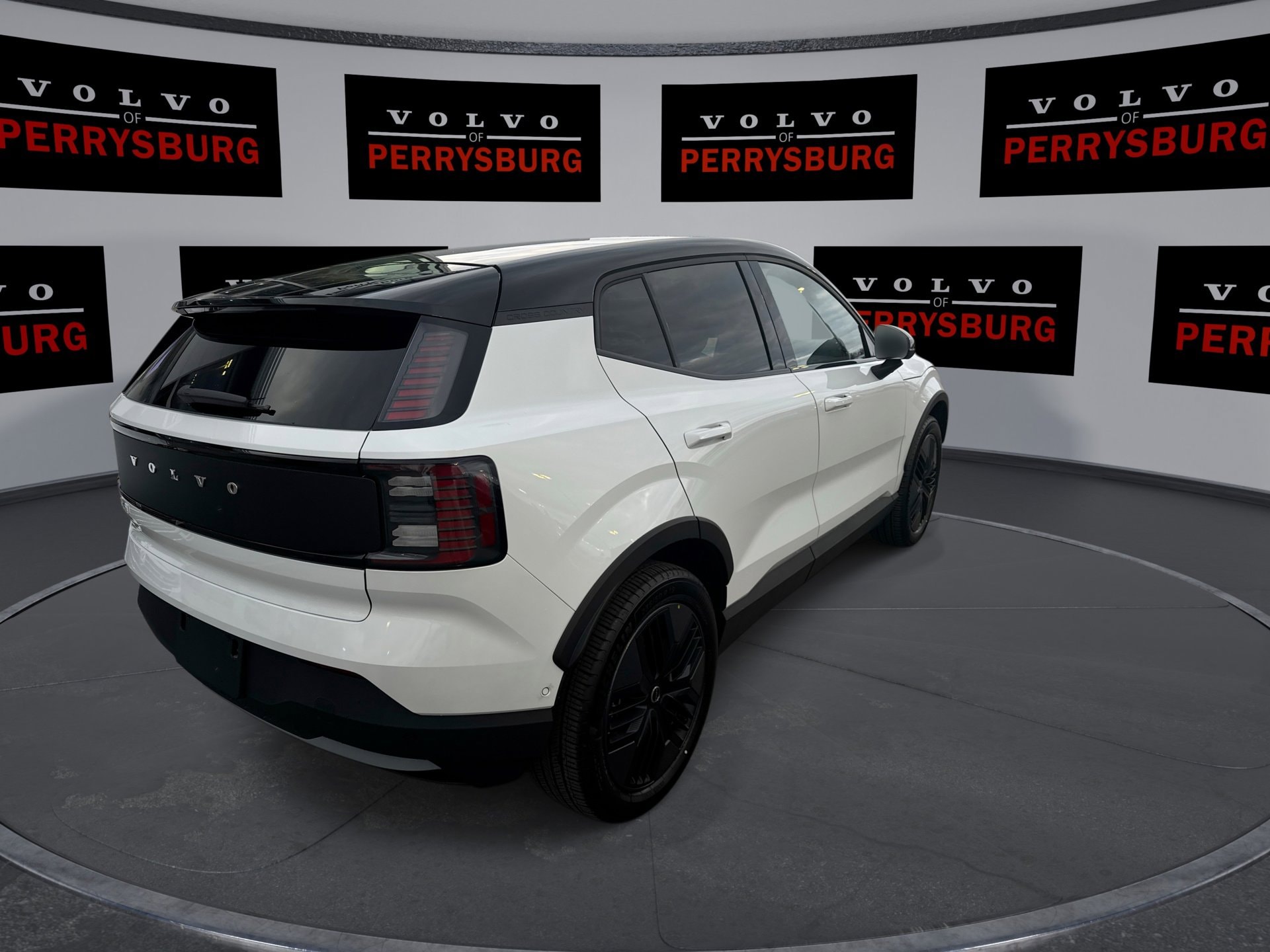 2026 Volvo EX30 Ultra - Photo 8