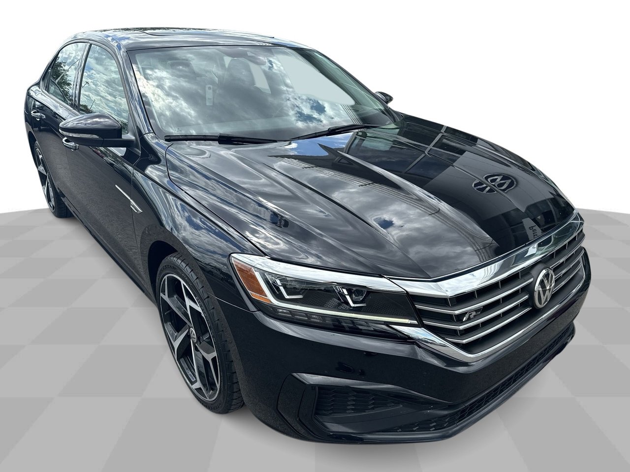 Used 2020 Volkswagen Passat R-Line with VIN 1VWMA7A37LC023422 for sale in Perrysburg, OH