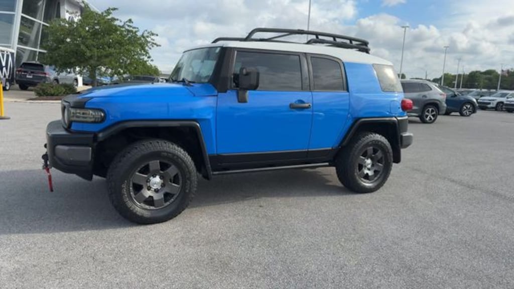 Used 2007 Toyota FJ Cruiser SR SUV