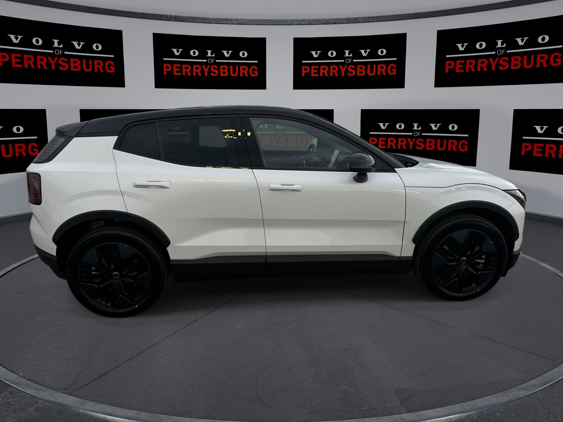 2026 Volvo EX30 Ultra - Photo 9