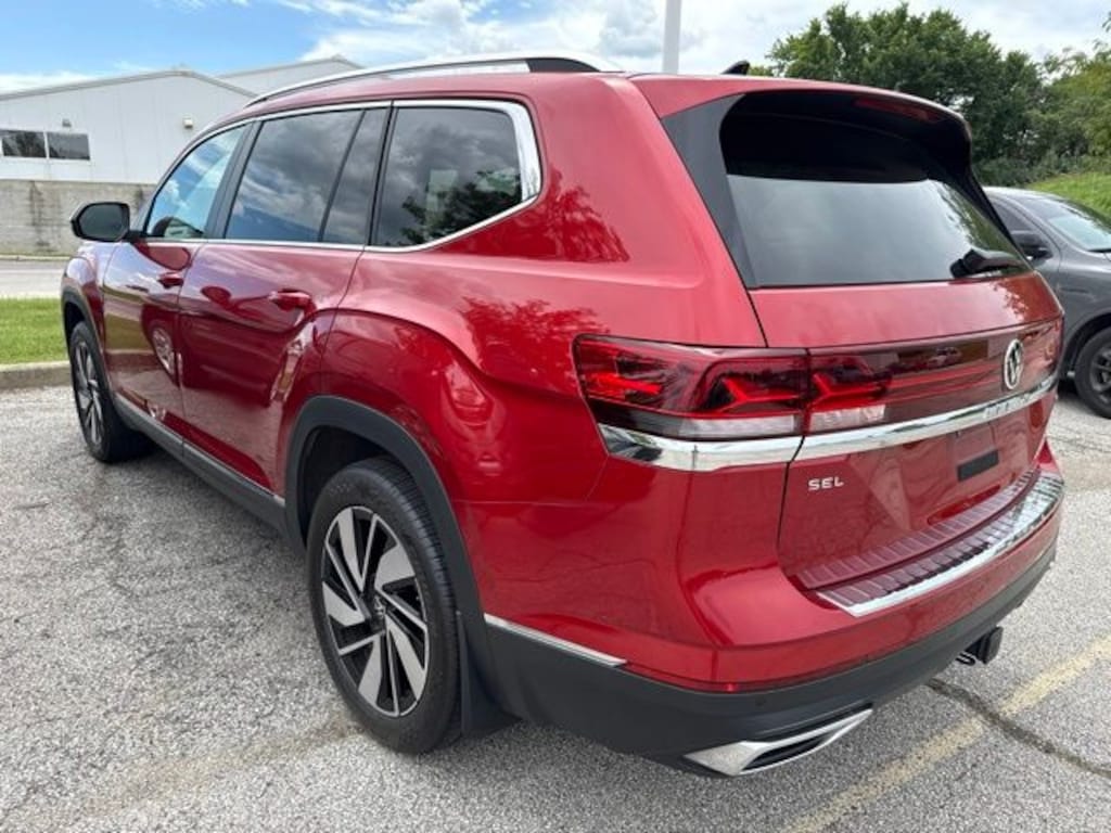 Used 2024 Volkswagen Atlas 2.0T SEL 4motion w/ IQ Drive & Panoramic Moon SUV