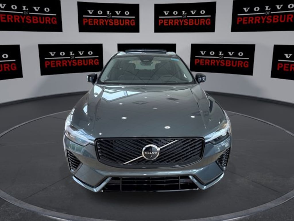 New 2026 Volvo XC60 plug-in hybrid T8 Ultra SUV