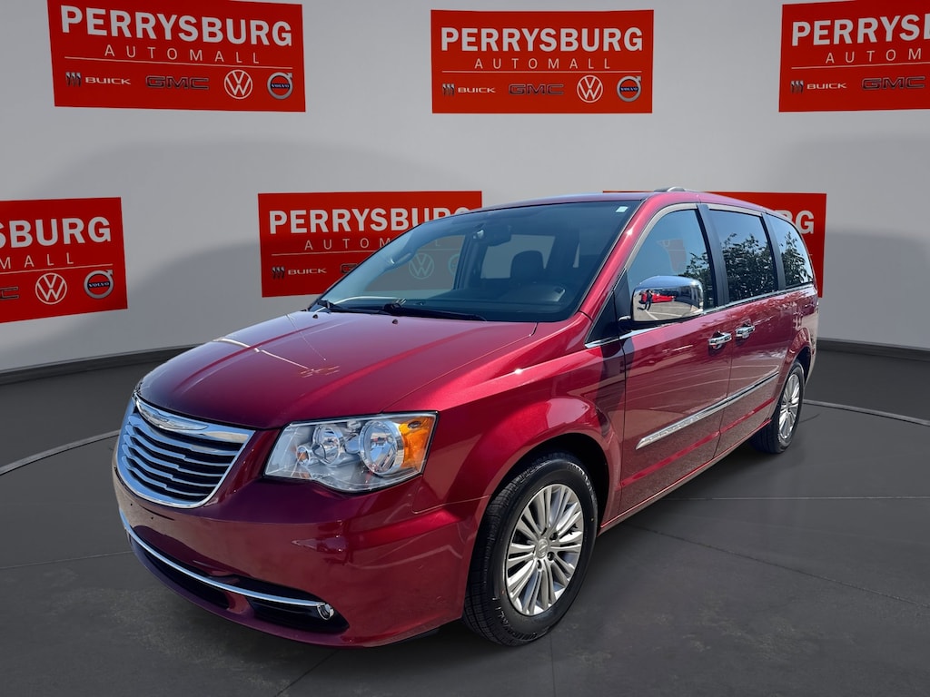 Used 2016 Chrysler Town & Country Touring-L Anniversary Edition w/ RES & Moon Van LWB Passenger Van