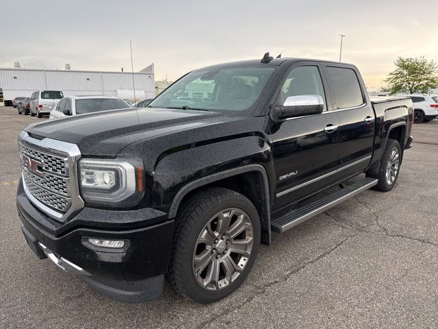 2016 GMC Sierra 4WD Crew Cab Short Box's photo