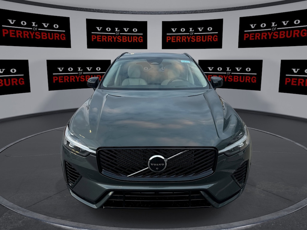 New 2026 Volvo XC60 plug-in hybrid T8 Ultra SUV