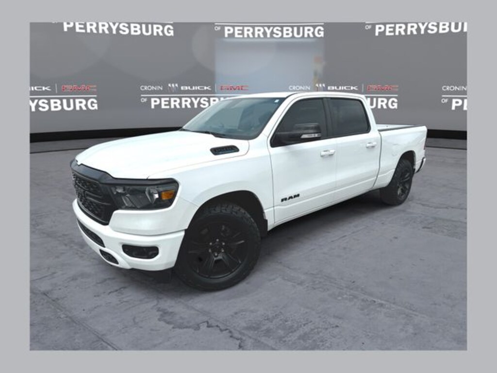 Used 2022 Ram 1500 Big Horn 4WD Crew Night Edition w/ Level 2 Equipme Truck