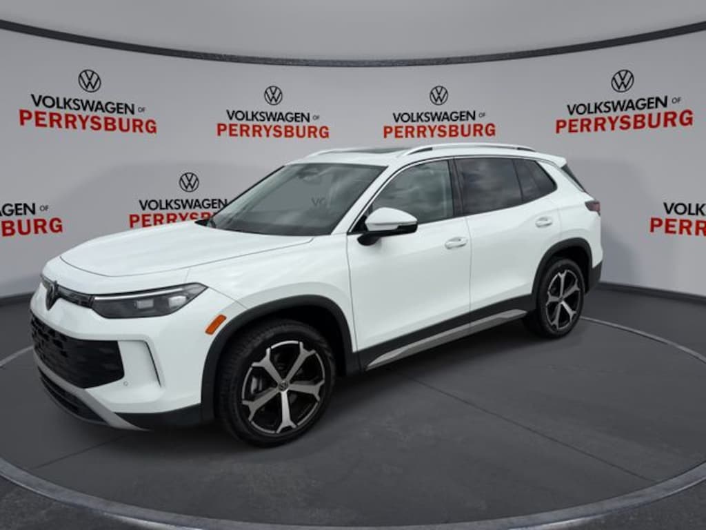 Certified 2025 Volkswagen Tiguan 2.0T SE SUV